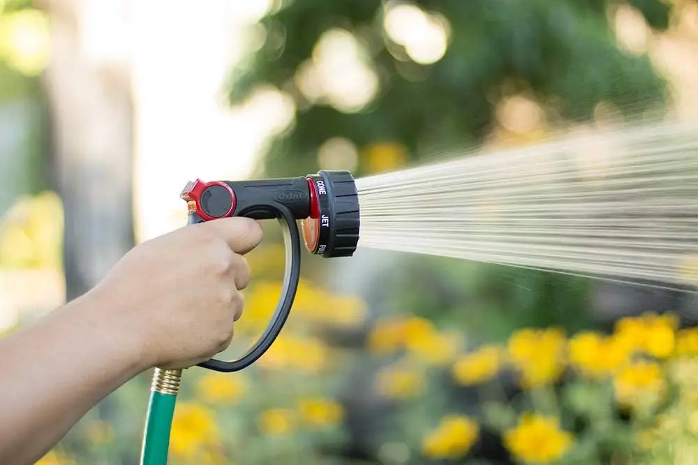Watering Nozzle with Thumb Control, Black